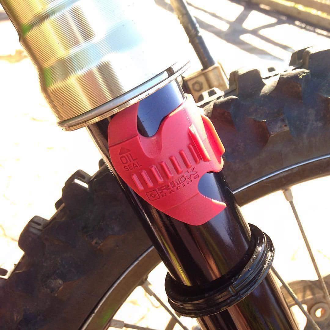 How to Stop your Leaky Forks Now!! - Risk Racing