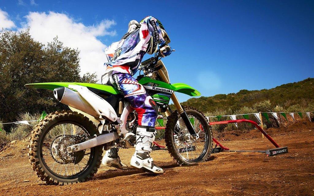 How to Train for Motocross Racing - Risk Racing