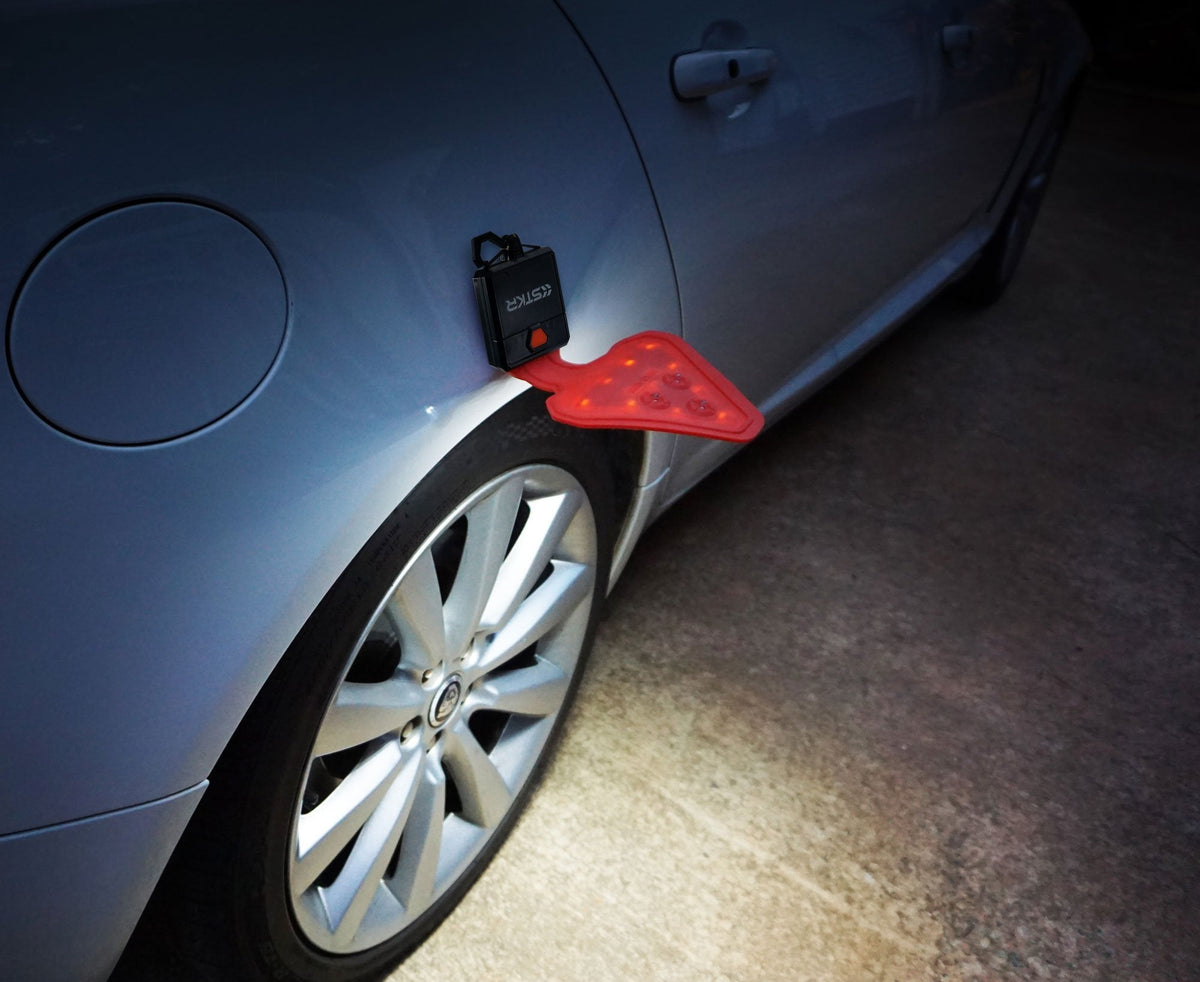 Flexit Auto - Flexible Flashlight with Rear Red Hazard Light for Roadside Repair Safety - Magnetic Non-marring rubber base to attach to fender